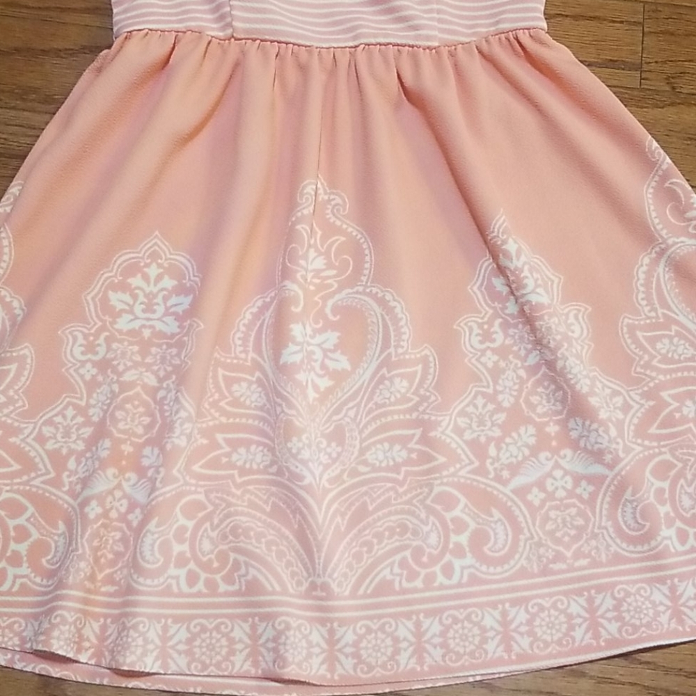 Dress - Picture 3 of 5